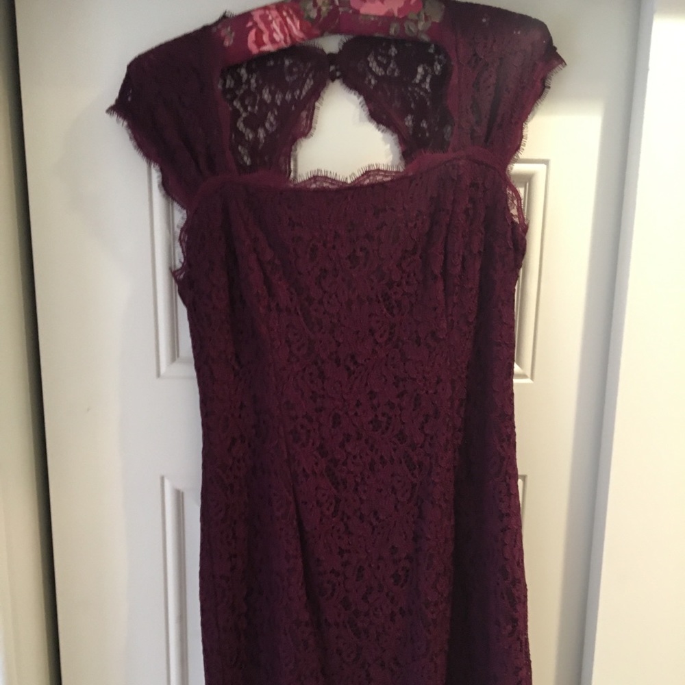 PETITE LACE DRESS 4P
